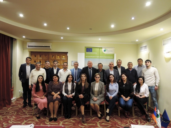 Армения: В Ереване прошел обучающий семинар по коммуникациям для подписантов Соглашения мэров